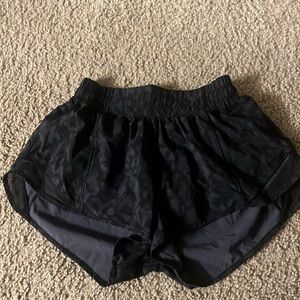 Hotty Hot Low Lined Short 2.5”